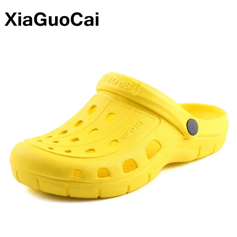 2021 Summer Women Clogs Breathable Casual Home Slippers Female Garden Shoes Cheap Beach Sandals Mules Antiskid Bathroom Slipper