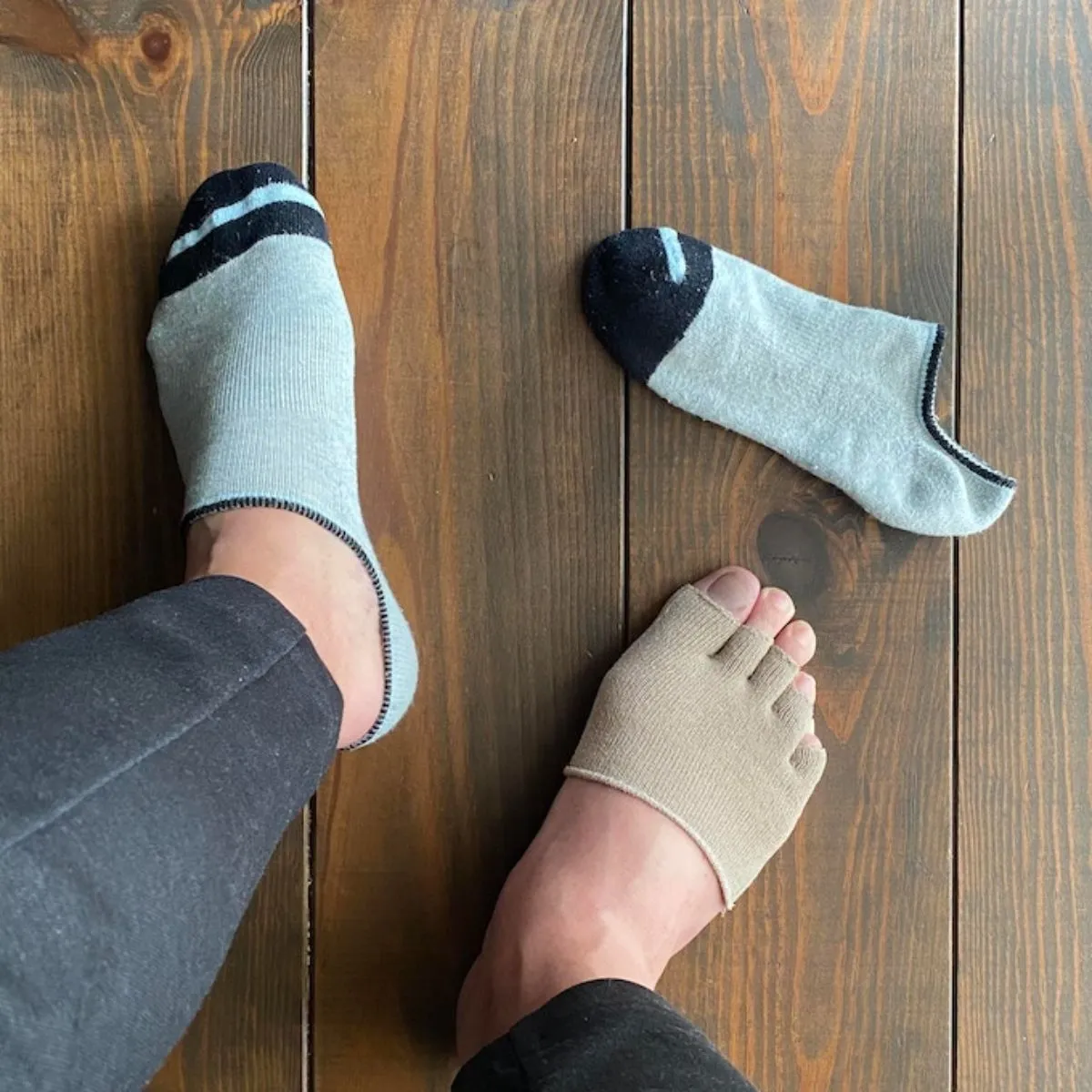 Anti-Odor Moisture-Wicking Toeless Socks