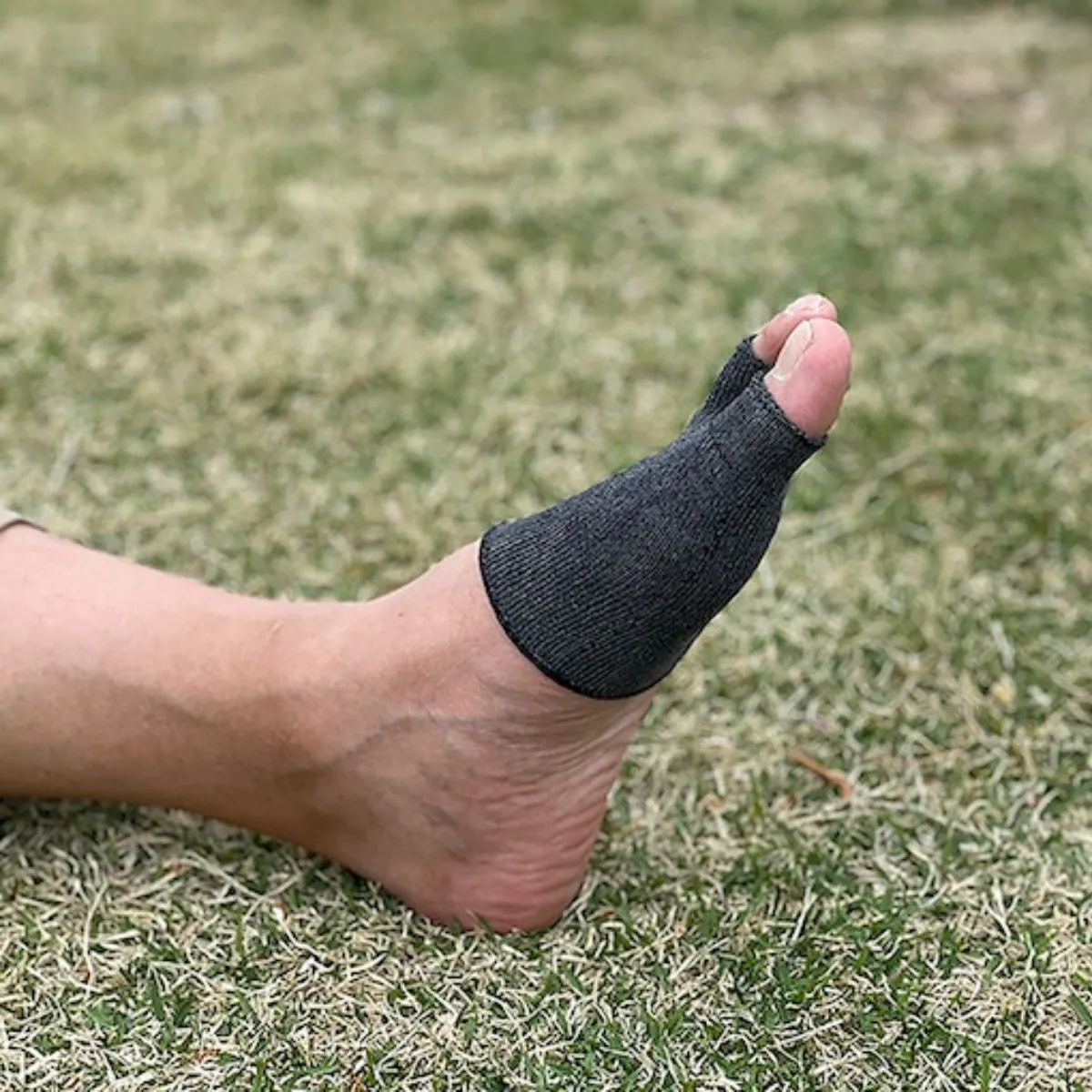 Anti-Odor Moisture-Wicking Toeless Socks