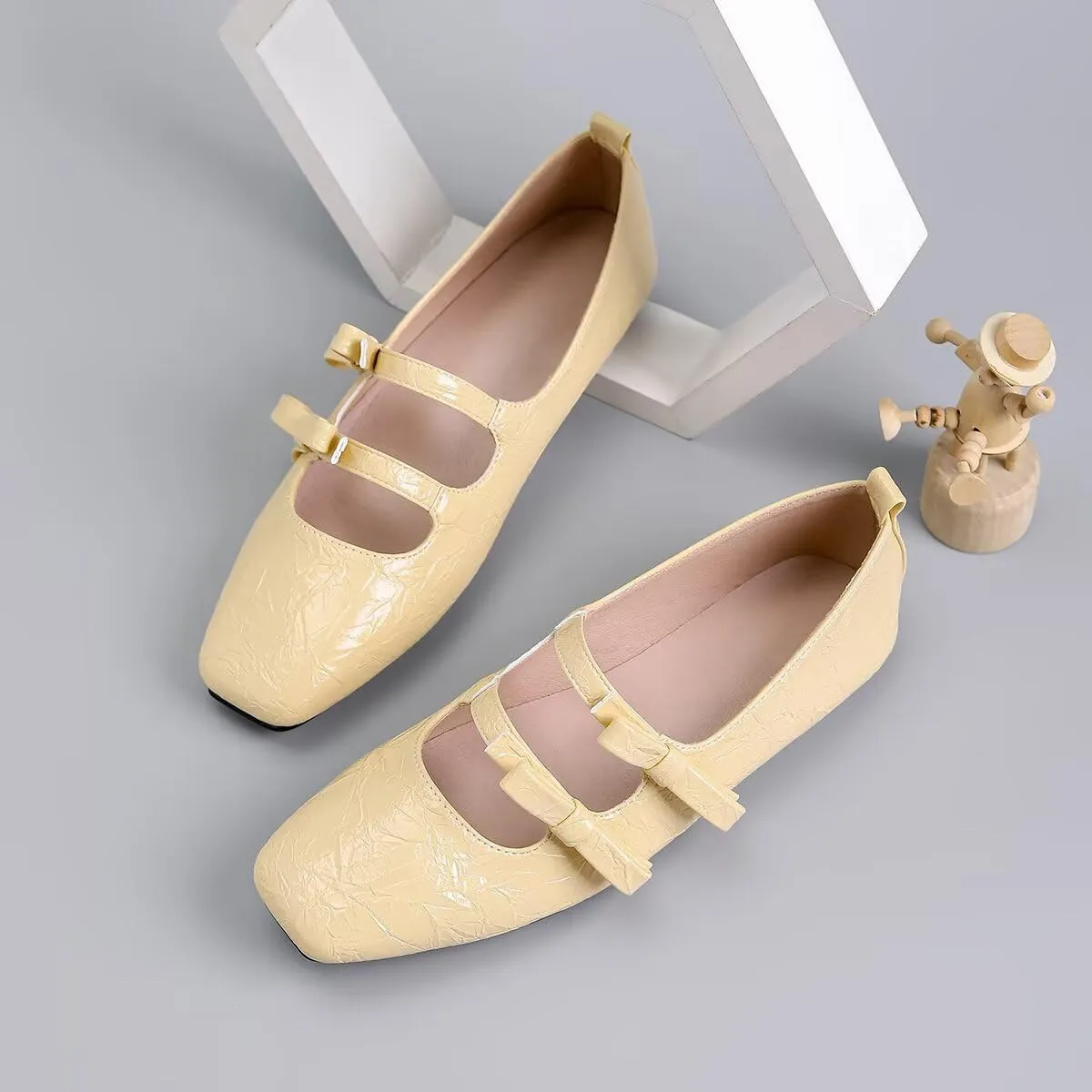 ChaiRong Zhou Women Two Cute Bowknot Mary Jane Pleated Leather Ballet Flats Slip on Square Toe Casual Party Dress Shoes