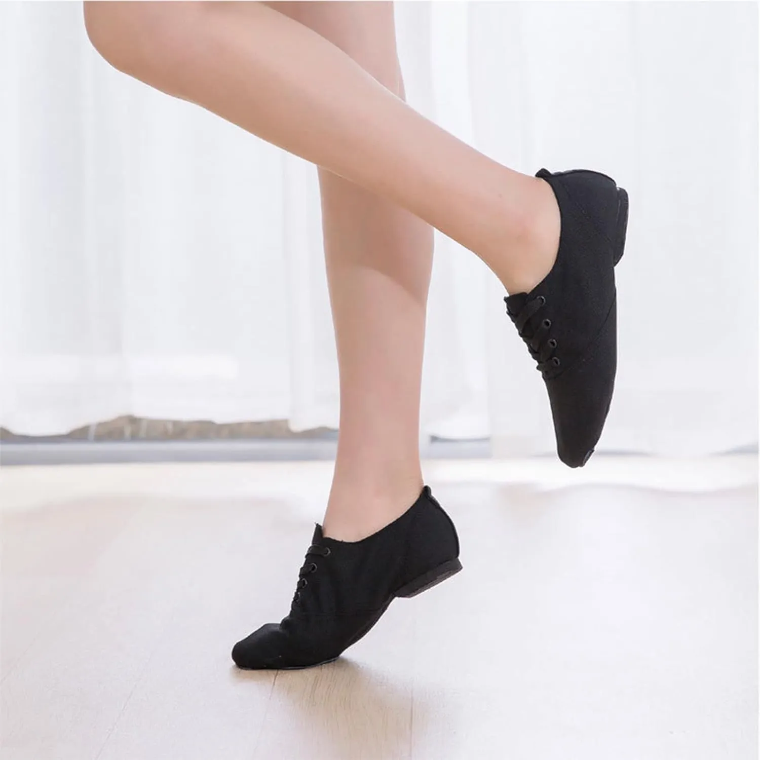 Girls' Athletic Shoes Canvas Lace-up Dance Shoes Flat Practice Jazz Dancing Boots for Girls Boys Split-Sole Dance Ballet