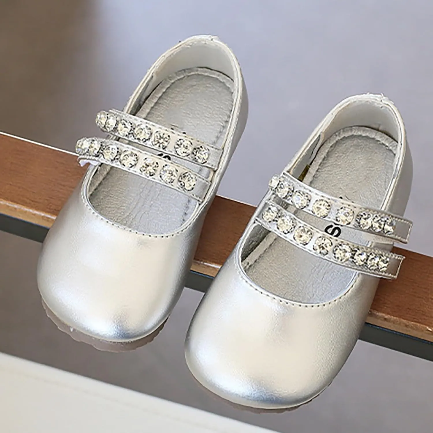 Girls Leather Flat Mary Jane Dress Shoes with Pearl Strap Kids Wedding Part School Big Kids Slippers for Girls