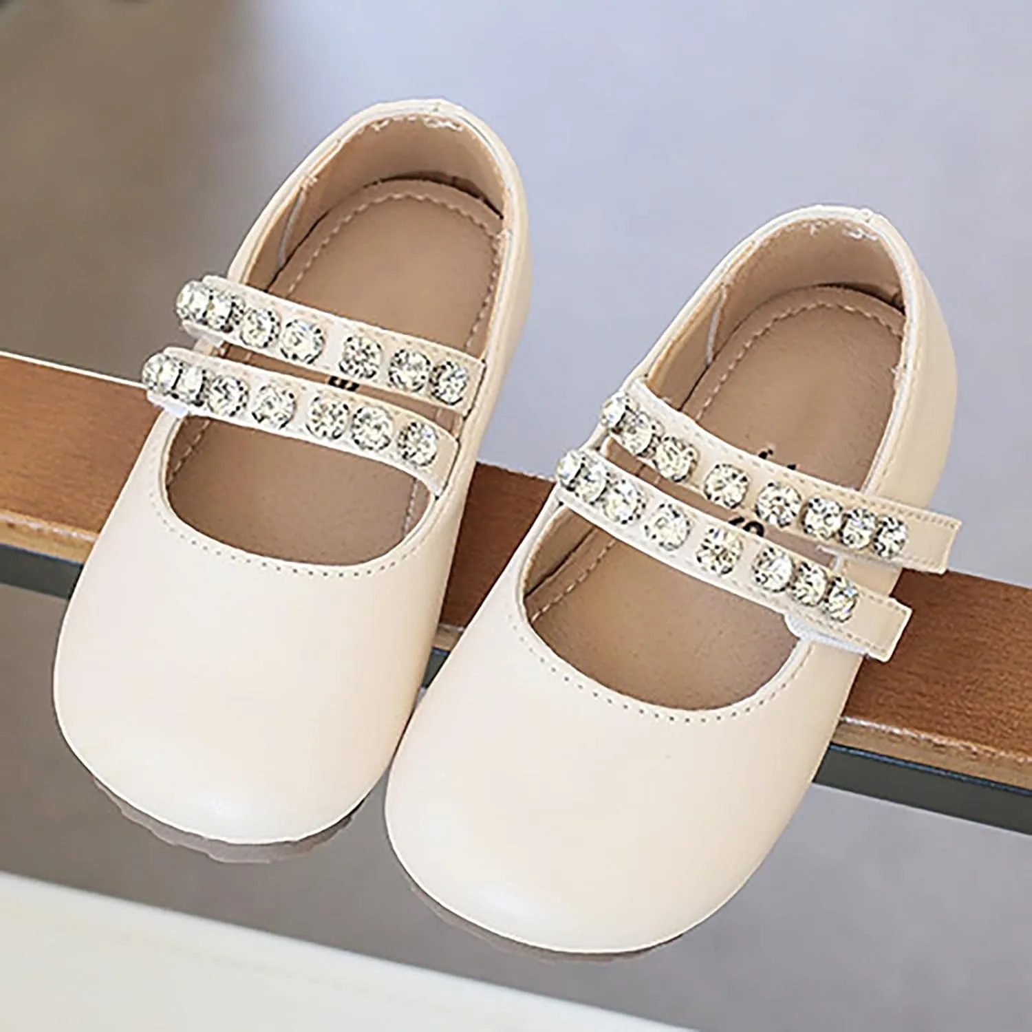 Girls Leather Flat Mary Jane Dress Shoes with Pearl Strap Kids Wedding Part School Big Kids Slippers for Girls