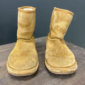 Koolaburra by UGG children  Classic Short Boot: brown-children-12T