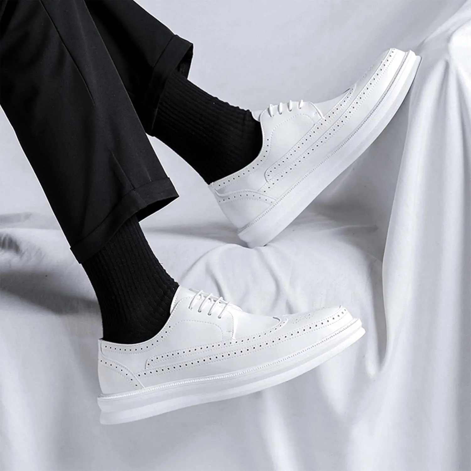 Men's Leather Brogue Wingtip Oxford Sneakers Classic Lace-Up Perforated Low Top Derby Shoes Casual Office Work Formal Dress Shoes