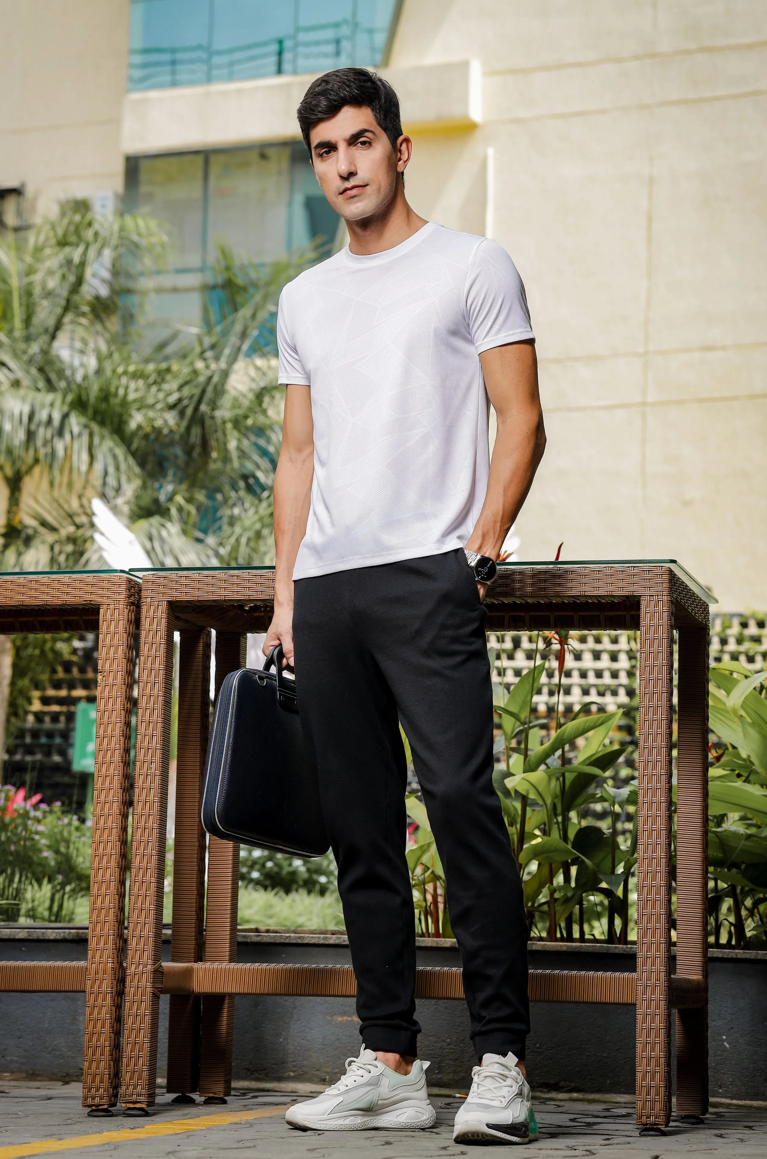 Men's Round Neck Super Smooth Self Design Wrinkle Resistant T shirt