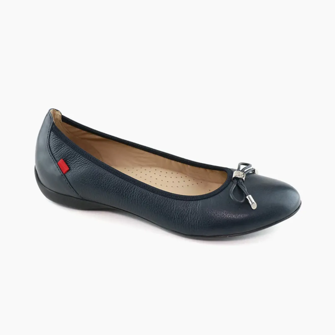 Riedel Ave Flat, Women