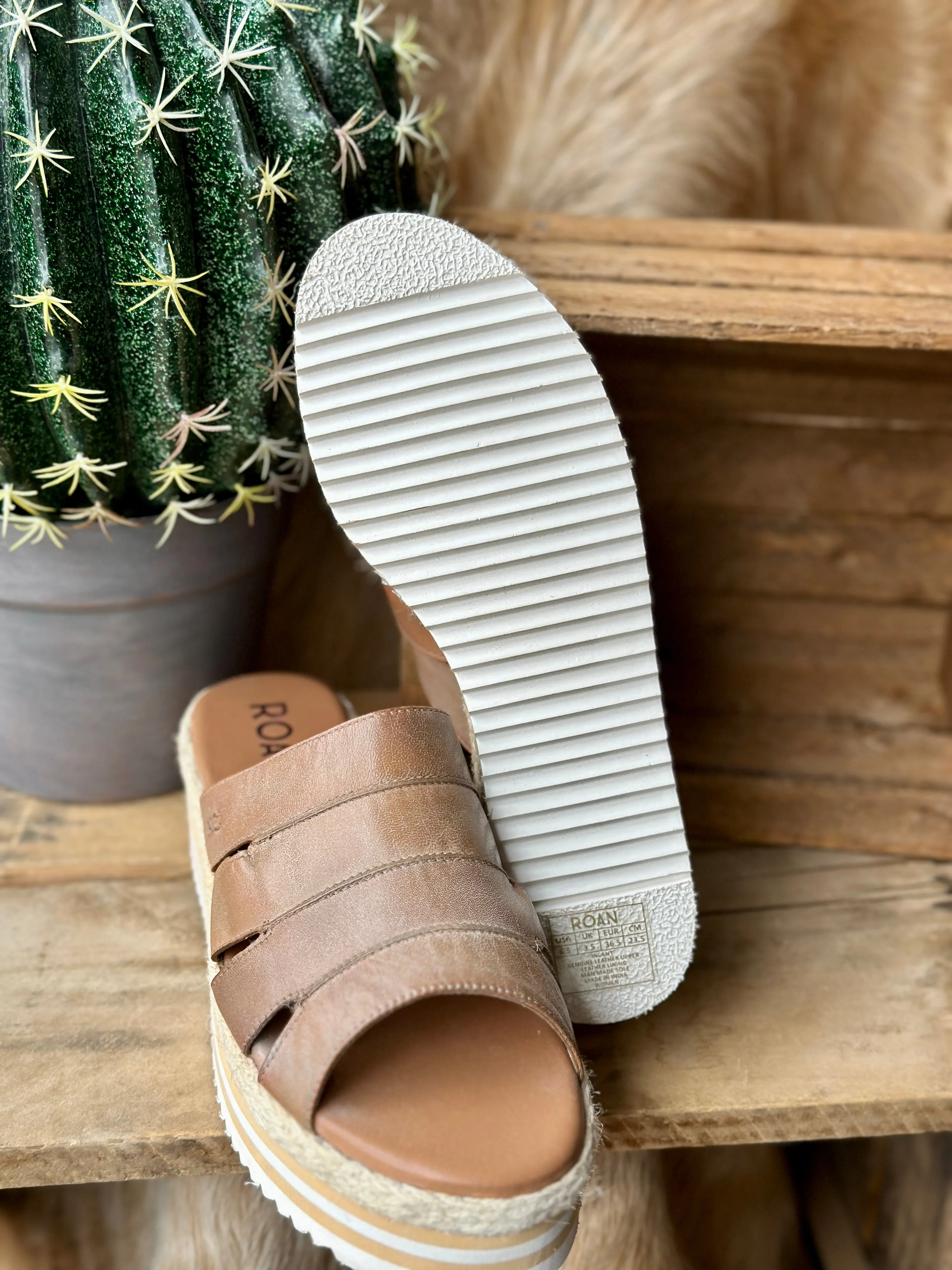 Roan by Bed|Stu Incant Sandals [Tan]