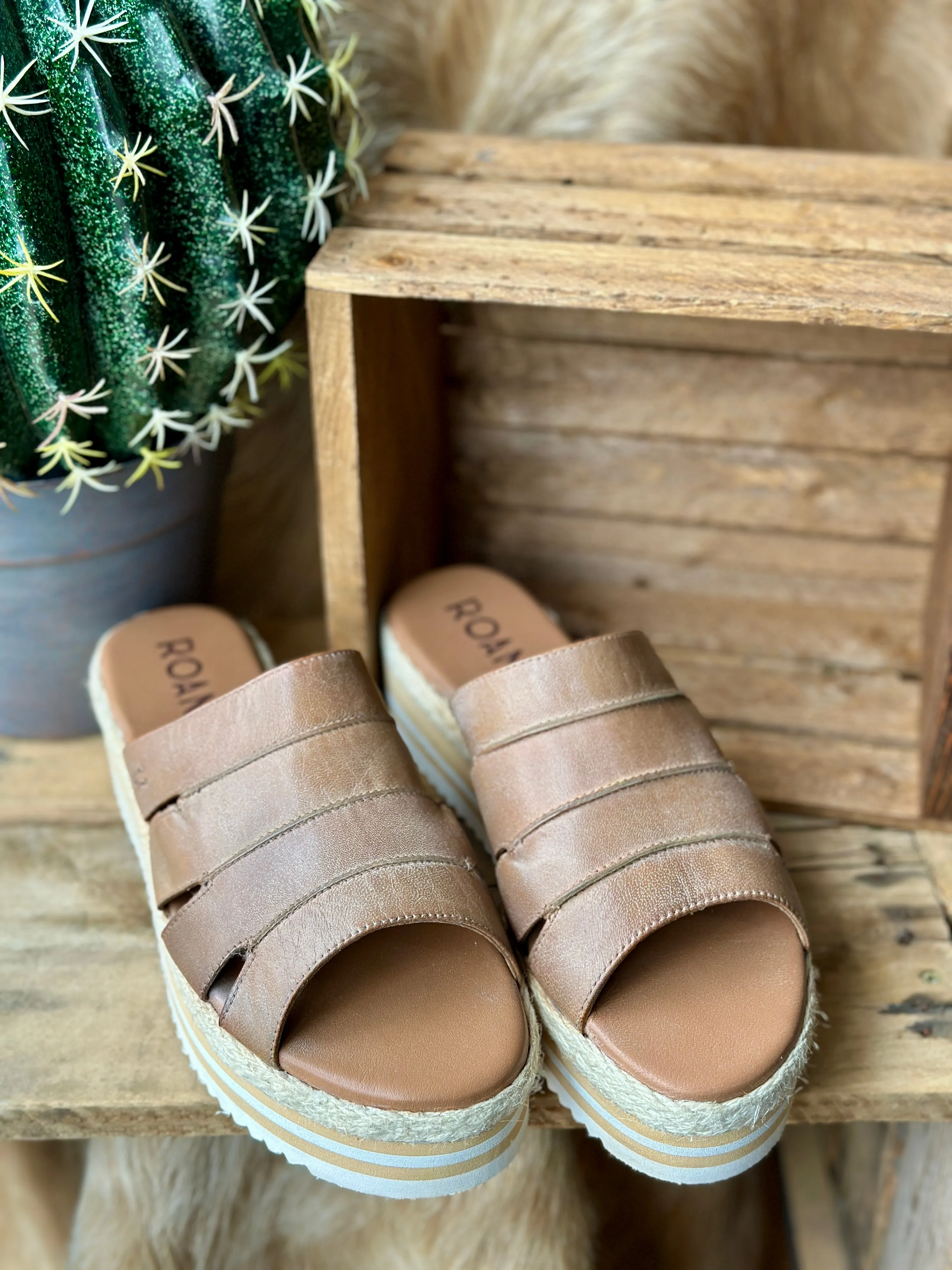 Roan by Bed|Stu Incant Sandals [Tan]