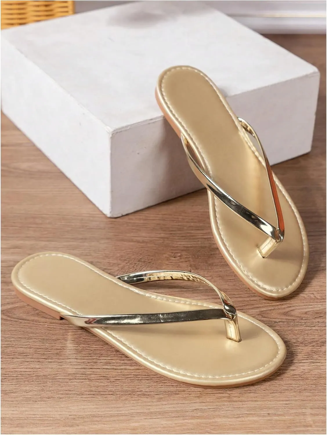 SHENHE Women's Metallic Strap Flip Flops Open Toe Slip on Beach Flat Thong Sandals