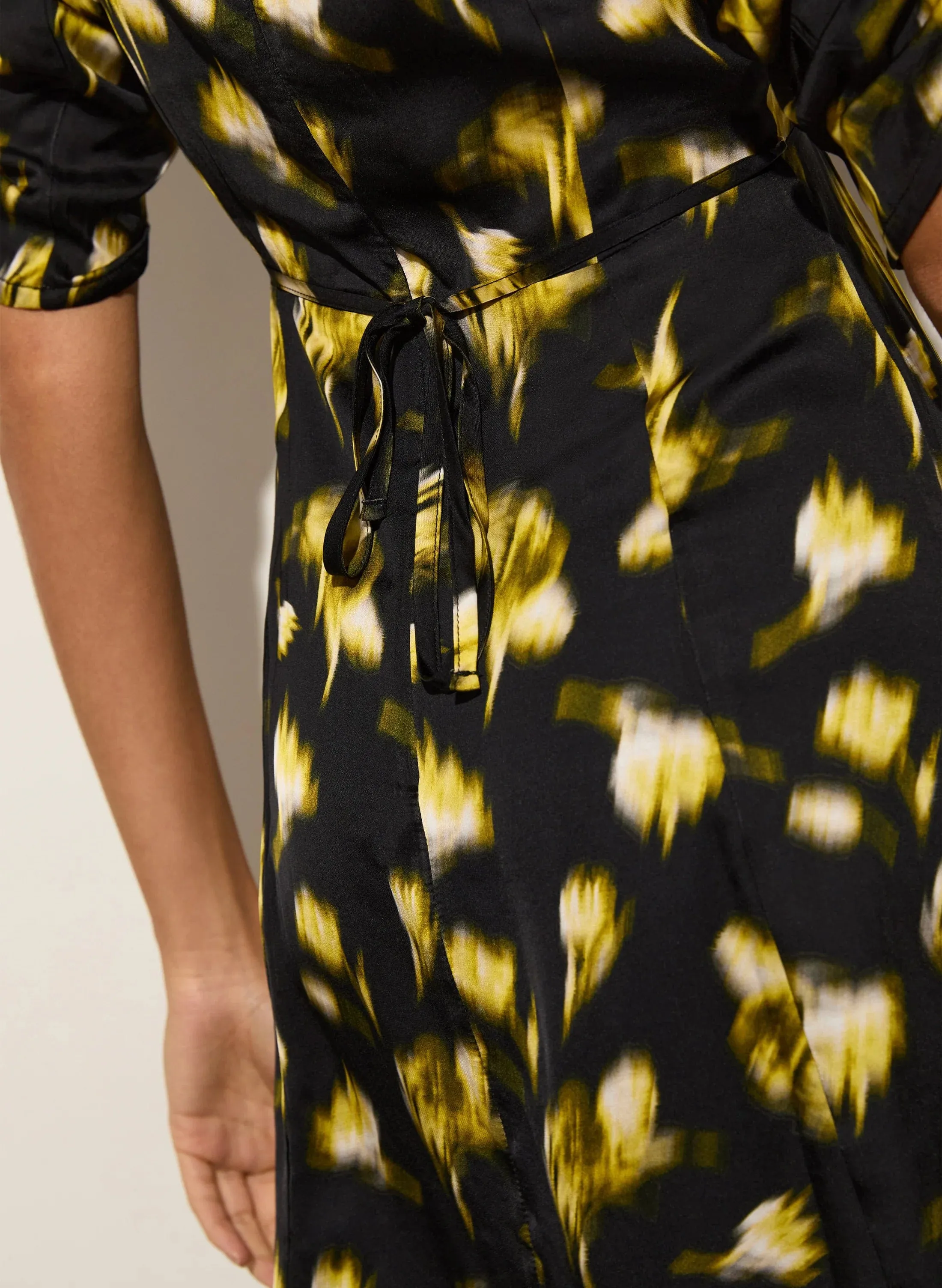 Winnie LENZING™ ECOVERO™ Recycled Dress | Black Blurred Floral
