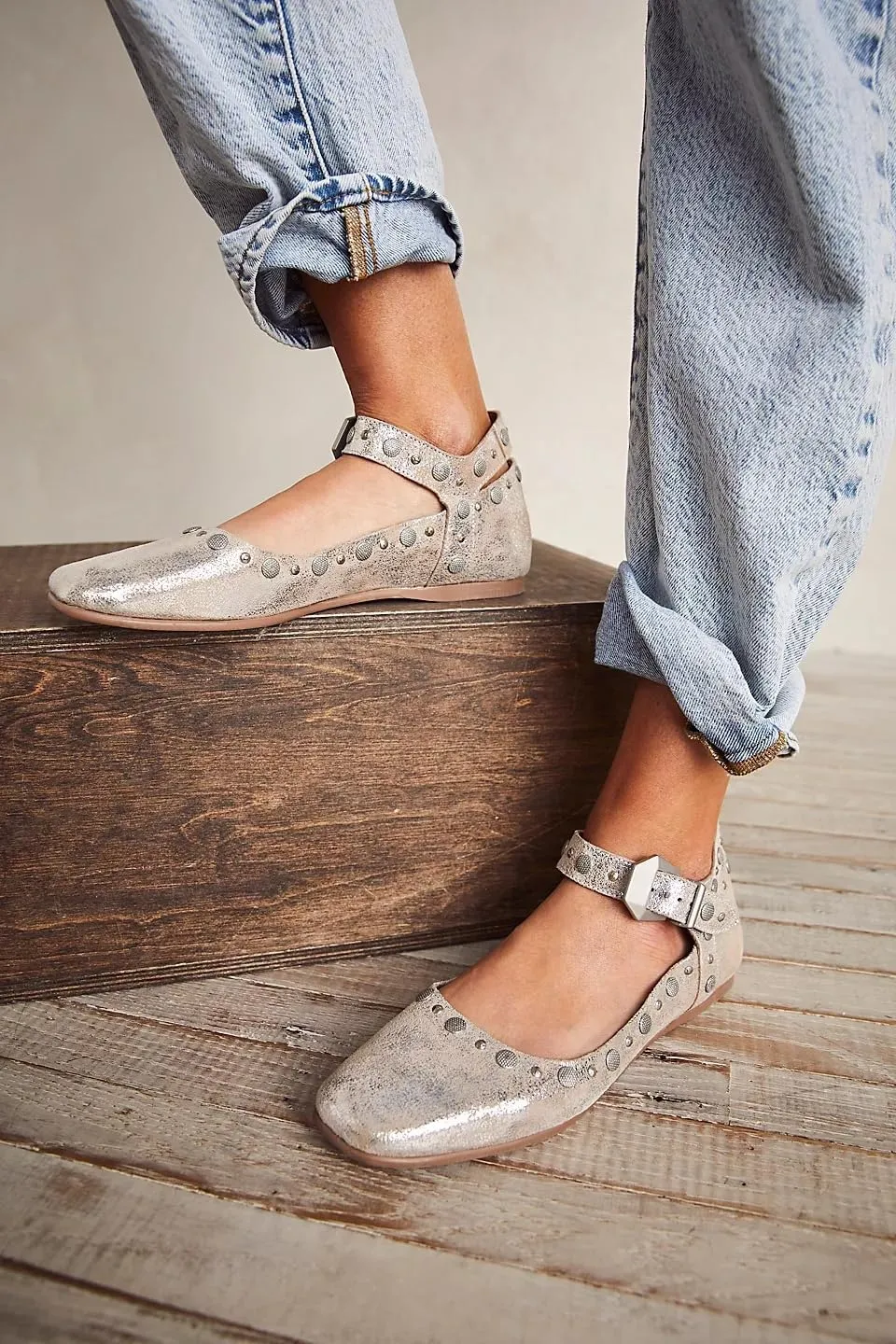 Women's Stud Mary Jane Flats Metallic Square Toe Ballet Flats Ankle Buckle Strap Comfy Ballerina Shoes